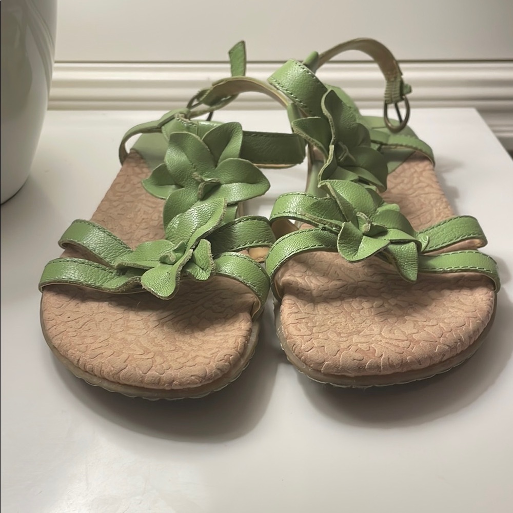 Born Green and tan Women’s Sandals